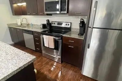 Image de Updated 2-Bedroom with a pool and hot tub