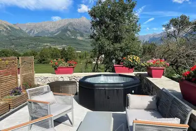 Image de Écurie rénovée au cœur des montagnes