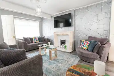 Image de Près du centre-ville - À quelques minutes du stade d'Anfield - Stationnement gratuit dans la rue