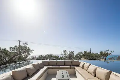 Image de Seanatra Eleni Seaviews w/ Maid Service by etouri