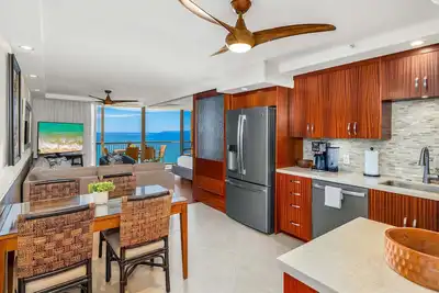 Image de Mana Kai 811 - Oceanfront, Top Floor, Stunning Renovation, 2br, Kings, Split Ac
