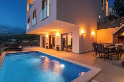 Image de panoramic view - free parking - Villa in Split