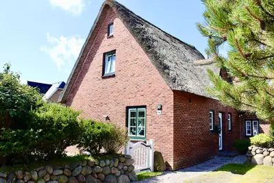 Image de Belle Hues - Thatched-roof vacation home near the beach on Sylt, Westerland