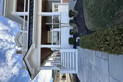 Image de Spectacular Luxury Beach House!