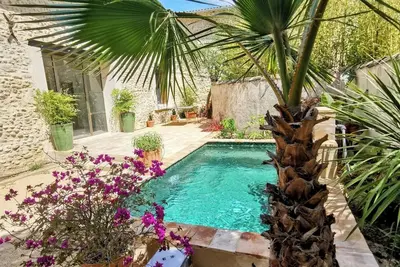 Image de Mas en pierre, piscine et jardin privés, 2ch, 5 pers, 10min du Pont du Gard