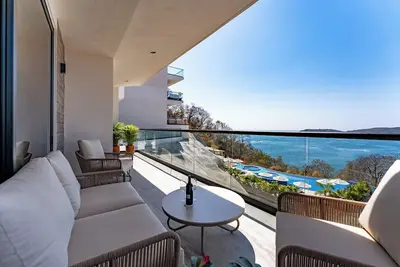 Image de Main Level Ocean & Pool Views | Paradise Cove