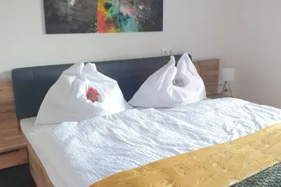 Image de Appartement 'Gamlitz' avec vue sur la montagne, balcon et Wi-Fi