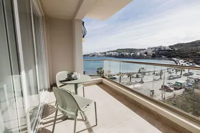 Image de Brand new 3 bedroom apartment in Xemxija, St Paul’s Bay, with balcony and side sea view. Ideal for families, 2 bathrooms, laundry room, fully equipped kitchen and bus stop just outside.