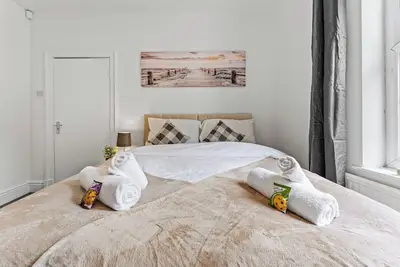 Image de 3 Bedroom House in Warrington Centre Sleeps 6