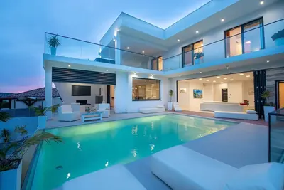 Image de Superbe villa pour 8 personnes à Maslenica