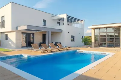 Image de Magnifique villa pour 6 près de la plage de Zadar