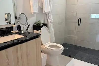 Image de Downtown Miami Condo at District 225 with Gym, Rooftop Pool and Free Parking