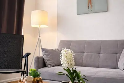 Image de 3 Br Charming House For 5 - Long Stays Contractor Families Netflix Wifi Parking