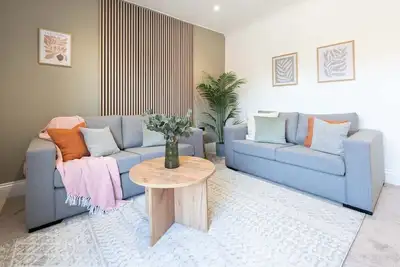 Image de Modern 2br w/ Parking – Ideal for Work Stays | Ns