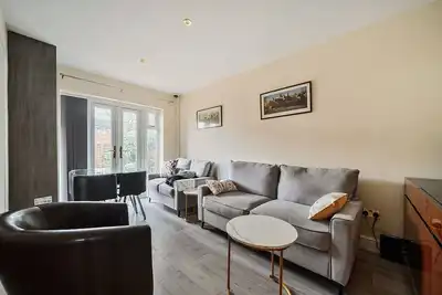 Image de Close to Windsor, Heathrow and central London — sleeps nine