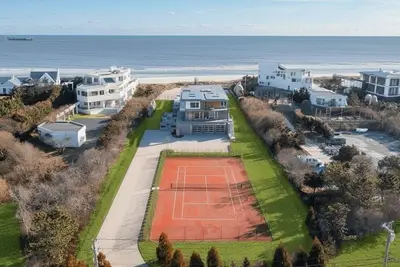 Image de Quogue Oceanfront Luxury Retreat, Private Pool and Tennis Court, Perfect. . .