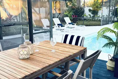 Image de Tropical Oasis Modern Beach House w Pool near Clearwater - Two Primary Ensuites