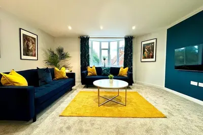 Image de Incredible Large 3 Bedroom Apartment - Sleeps 8!