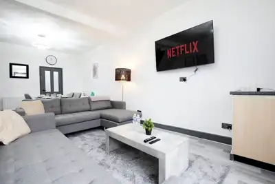 Image de Horwich House | 2br | Near Bolton Football Stadium