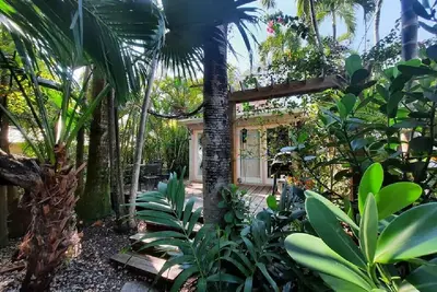 Image de Half Priced! Zen Romantic Cottage - Best Of Coconut Grove/Pets
