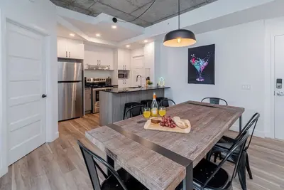 2br Condo - 500m to Old Quebec - Ac, Gym, Dining