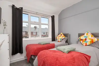 Image de 3 Bedroom House | Free Parking