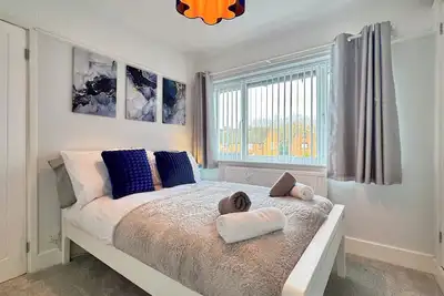 Image de Stylish 2 Bedroom Home | 3 Beds | Free Parking