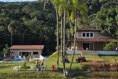 Image de Sitio Florida in Ibiuna, Sp - Comfort in the mountains. Bring your pet. Up to 14 people.