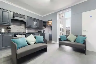 Image de 4br Mitchell Street Apartment | Sleeps 6 by Stay With Us