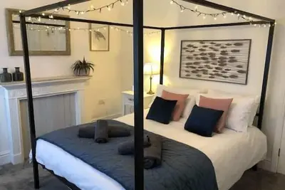 Image de Coastal 3 Bed | Ideal for Families & Contractors