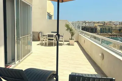 Image de Hazy View Penthouse 13 · Modern Penthouse with terraces