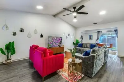 Image de Color Pop Bungalow 3b 2b King