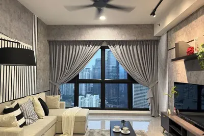 Plush 2br @ Agile Bukit Bintang | Wi-Fi + Netflix