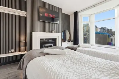 Image de The Crews Quarters Anfield - Sleeps 10 - Modern