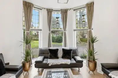 Image de Luxury Liverpool Family Home with parking| Sleep 7