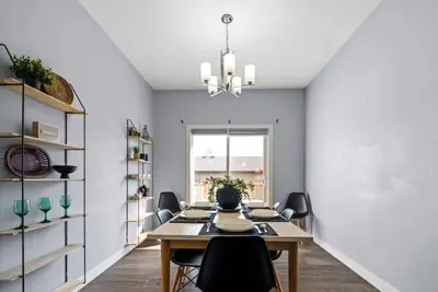 Image de Spacious 6br Near Rogers & Stadium | Garage | Yard