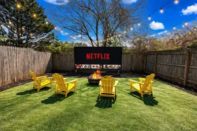 Image de Ponce Boutique Retreat w Outdoor Theater, Bikes, Game Room @ Grant Park BeltLine
