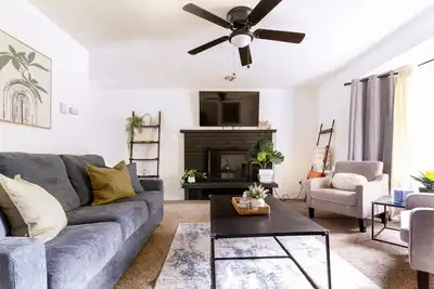 Image de Spacious Home Near Spanaway Lake, Golf Course & Tacoma Attractions