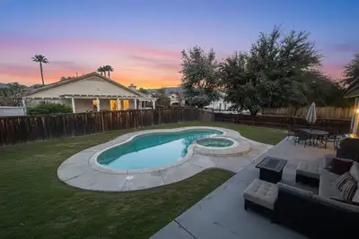 Image de Nectar's Nest, Hemet Pool Home, Hot Tub, Arcade & Game Room, King Master Bedroom