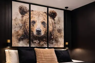 Image de The Bear Cave Artistic Inspired Suite