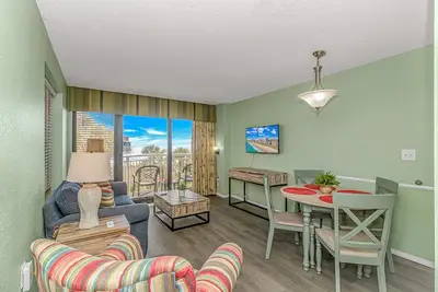 Image de Updated 2nd Floor 1br for 4! Sailfish 210