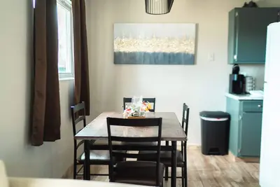 Image de Cozy 6 Guest Stay in Central Billings- minutes to downtown, hospitals & Metra