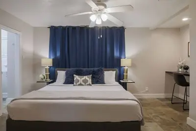 Image de Your Montrose Hub, Sleeps 22/11br/10ba/10pa