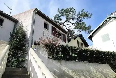 Image de Saint Palais sur Mer - Maison Mitoyenne à 3 min de la plage et du centre