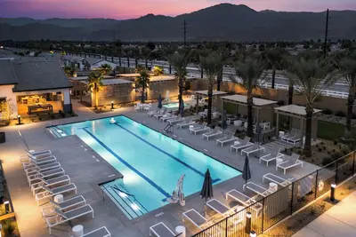 Image de Sleeps 44 Guests | Resort Pool + Hot Tub + Gym + Coworking Lounge + Firepit