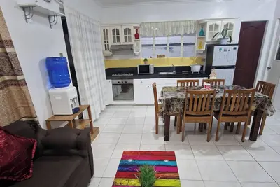 Image de Deux étages avec balcon spacieux !