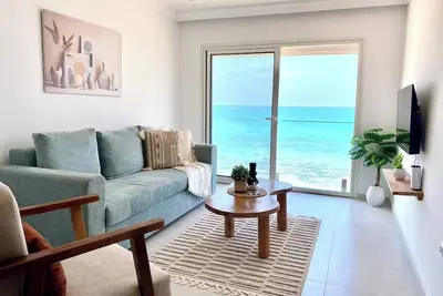 Image de Hébergement double au bord de l'eau à La Marsa