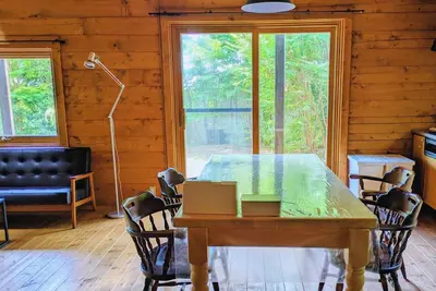 Image de A log cabin vacation rental nestled on a hill in I / Ito City Shizuoka