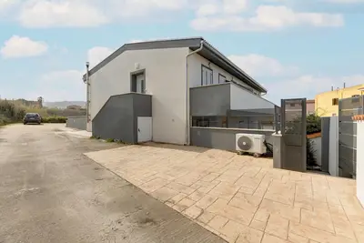 Image de Avec terrasse privée, à 50 m de la mer