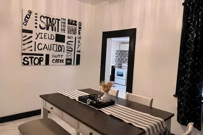 Image de Prime Family Friendly Midtown Spot: Near All Detroit Sports Arenas